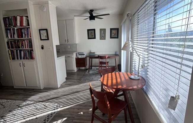 1 bed, 1 bath, 670 sqft, $1,895, Unit 7