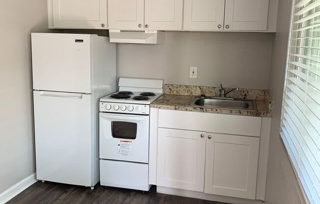 1 bed, 1 bath, 450 sqft, $725, Unit Unit 2205