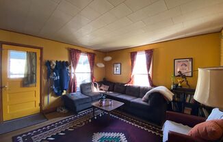 2 beds, 1 bath, $1,500