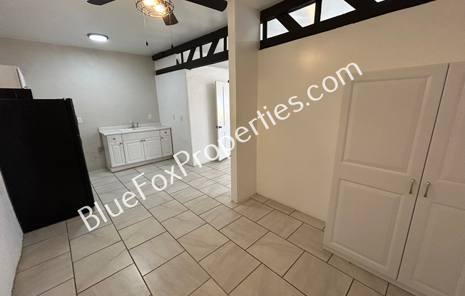 204 W SAHUARO ST