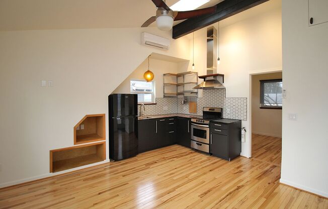 Immaculate 1 Bedroom ADU in Woodstock Neighborhood