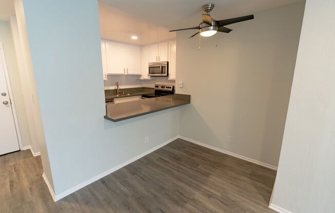 1 bed, 1 bath, 600 sqft, $1,648, Unit 205