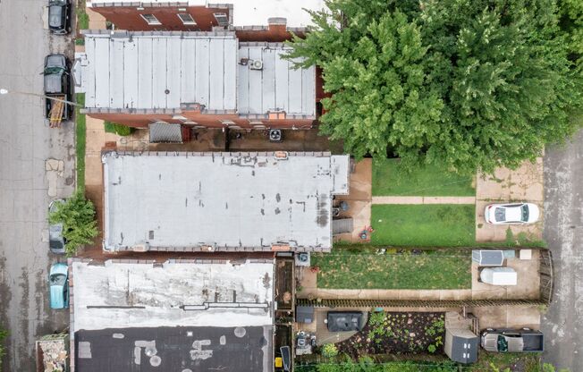 1st Floor 2-bedroom under $1,000/m in Benton Park, Pet-friendly, Off-street parking, Laundry, and more