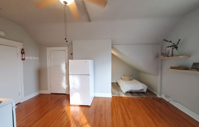 1 bed, 1 bath, $1,150