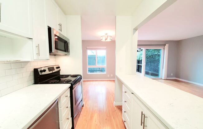 1 bed, 1 bath, $2,700
