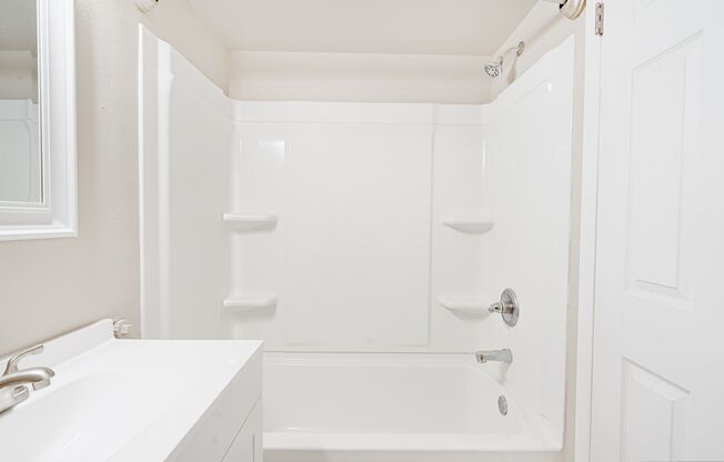 1 bed, 1 bath, 550 sqft, $949, Unit P - 02