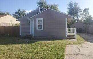 Excellent 2 Bedroom 1 Bath Home is Great Location!  $895 Per Month.