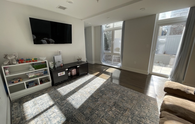 2 beds, 1.5 baths, 1,125 sqft, $4,100, Unit 101