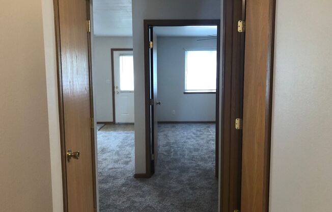 1 bed, 1 bath, 700 sqft, $750