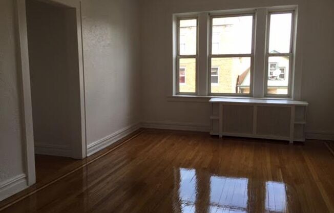 1 bed, 1 bath, 3 sqft, $1,450