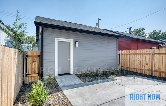 1810 South Grant Avenue