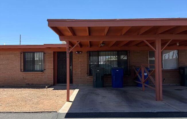 Charming 3 bedroom 2.bath with yard
