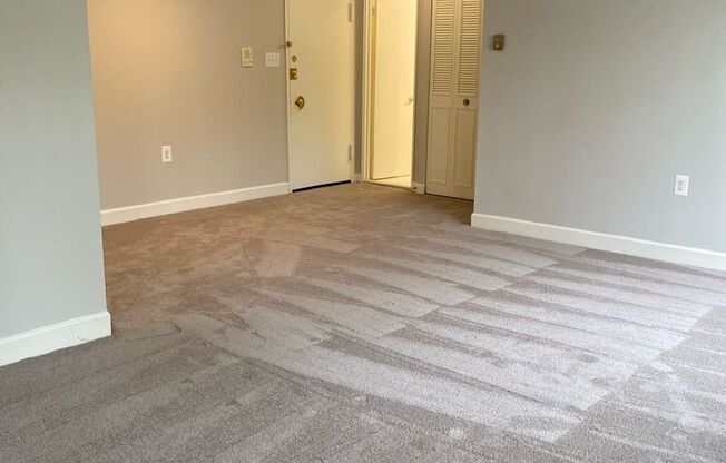 1 bed, 1 bath, 600 sqft, $1,275, Unit 270