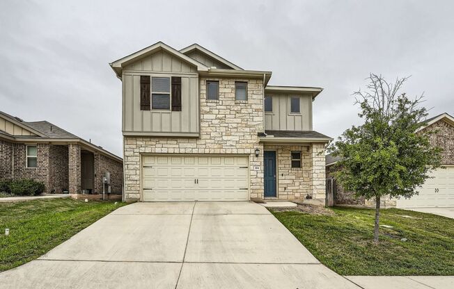 Huge 4-Bedroom Home in Morningstar Neighborhood