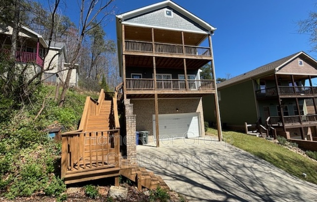 254 MOONSTONE RD