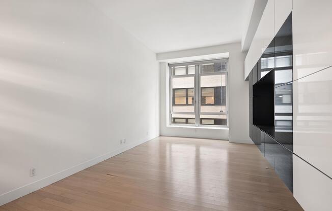 111 FULTON ST