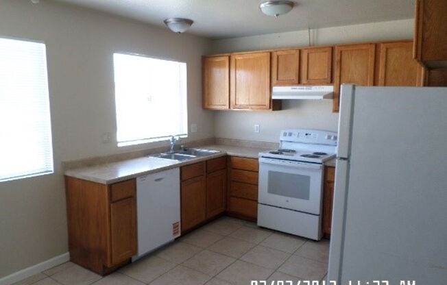 384 I St