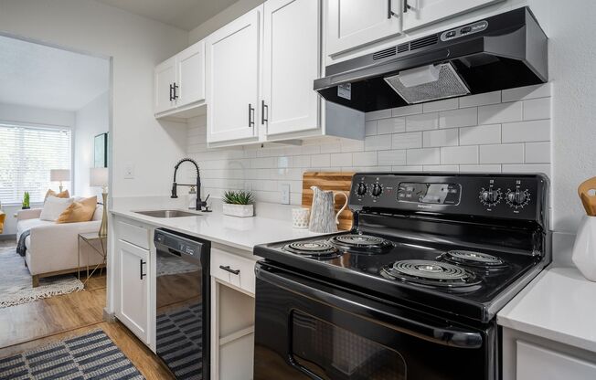 2 beds, 1 bath, 750 sqft, $1,295, Unit H9