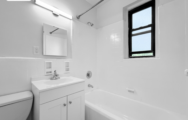 1685 E 5 ST