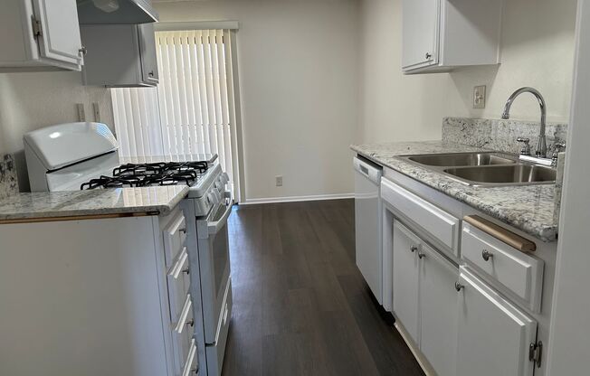 1 bed, 1 bath, 650 sqft, $1,750, Unit 219