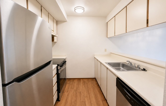Shorecrest Apartments