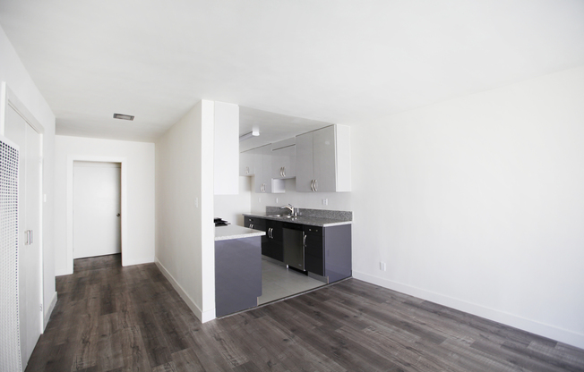 Studio, 1 bath, 550 sqft, $1,499, Unit 310