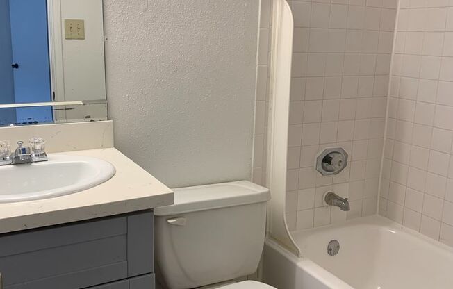 1 bed, 1.5 baths, 866 sqft, $1,150, Unit 2502