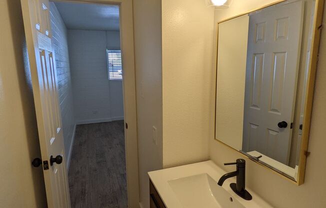 2 beds, 1.5 baths, 900 sqft, $1,250, Unit 25