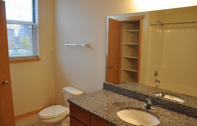 1 bed, 1 bath, 1,090 sqft, $2,095, Unit 324