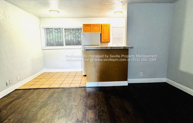 Move-In Ready E. Oakland 2BRs/1BA