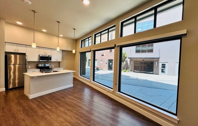 1 bed, 1 bath, 453 sqft, $1,899, Unit 430-103