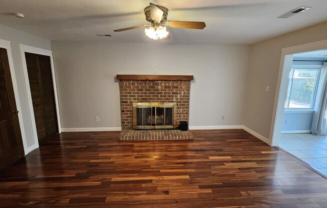 3 beds, 2 baths, $2,895