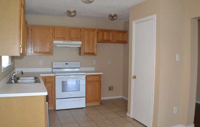 4 beds, 2 baths, $1,795