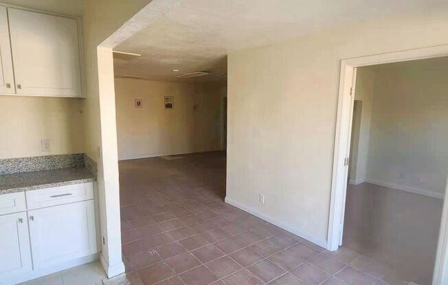 3 beds, 2 baths, 1,200 sqft, $1,395, Unit 3