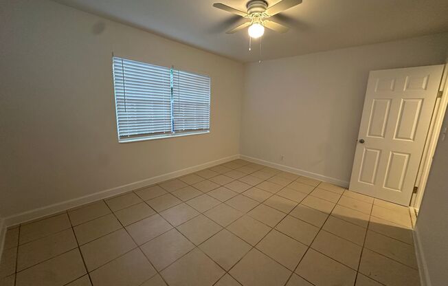 2 beds, 1 bath, 910 sqft, $1,795, Unit 1