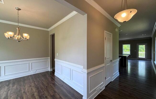 5885 RIDGEDALE CT