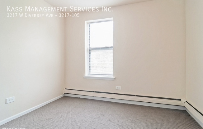 3217 W Diversey Ave