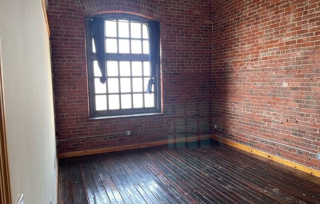 2 beds, 1 bath, 1,200 sqft, $1,750, Unit 1401 WALK UP