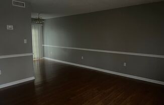 2 beds, 1 bath, $975, Unit Unit #1