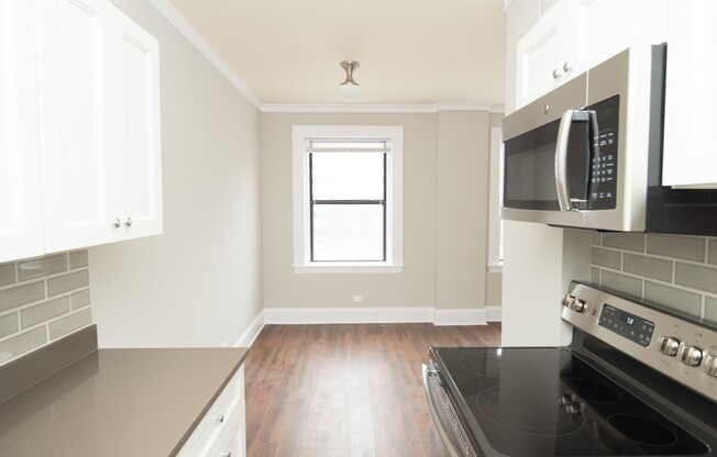 817 Lakeside Pl.
