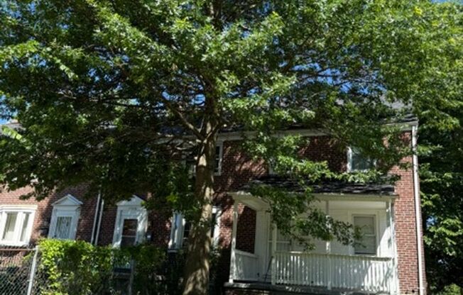 Spacious Home for Rent! W/D! Partially Finished Basement! Available Now!