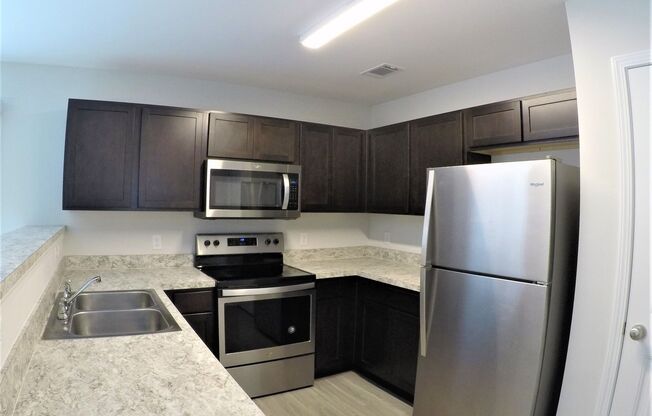 3 beds, 2.5 baths, 1,750 sqft, $1,825, Unit 7 NSC