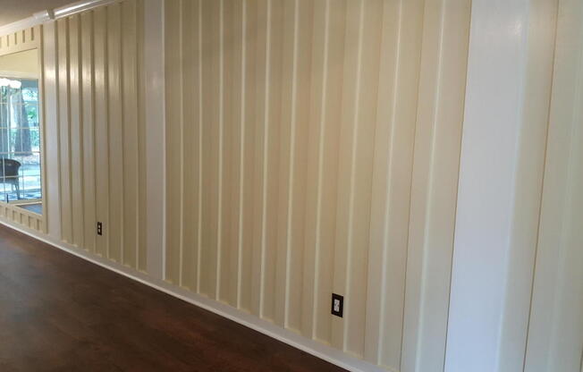Available July 1st. Oak Bluff Townhome N Charleston