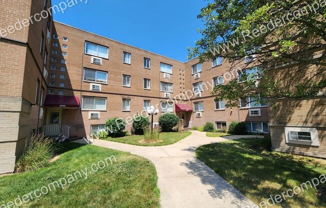 Knickerbocker Apartments