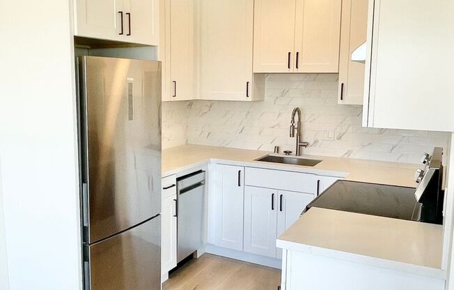 171 (1556 Great Highway)