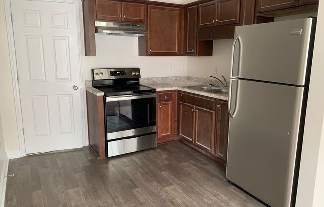 1 bed, 1 bath, 500 sqft, $895, Unit 114