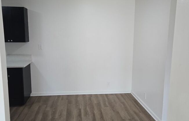 1 bed, 1 bath, 500 sqft, $1,825, Unit 71-29