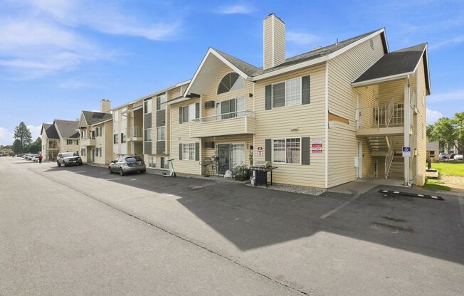 2 beds, 2 baths, 1,140 sqft, $1,495