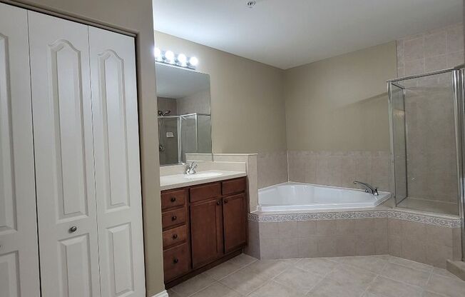 2 beds, 2 baths, 1,474 sqft, $2,250, Unit 127