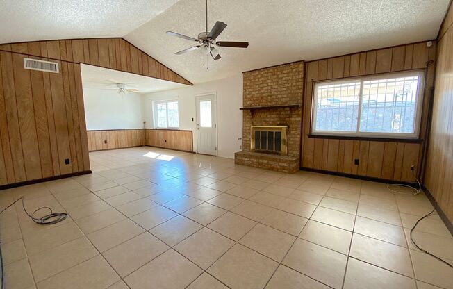 Northeast El Paso 3 Bed Refrig A/C